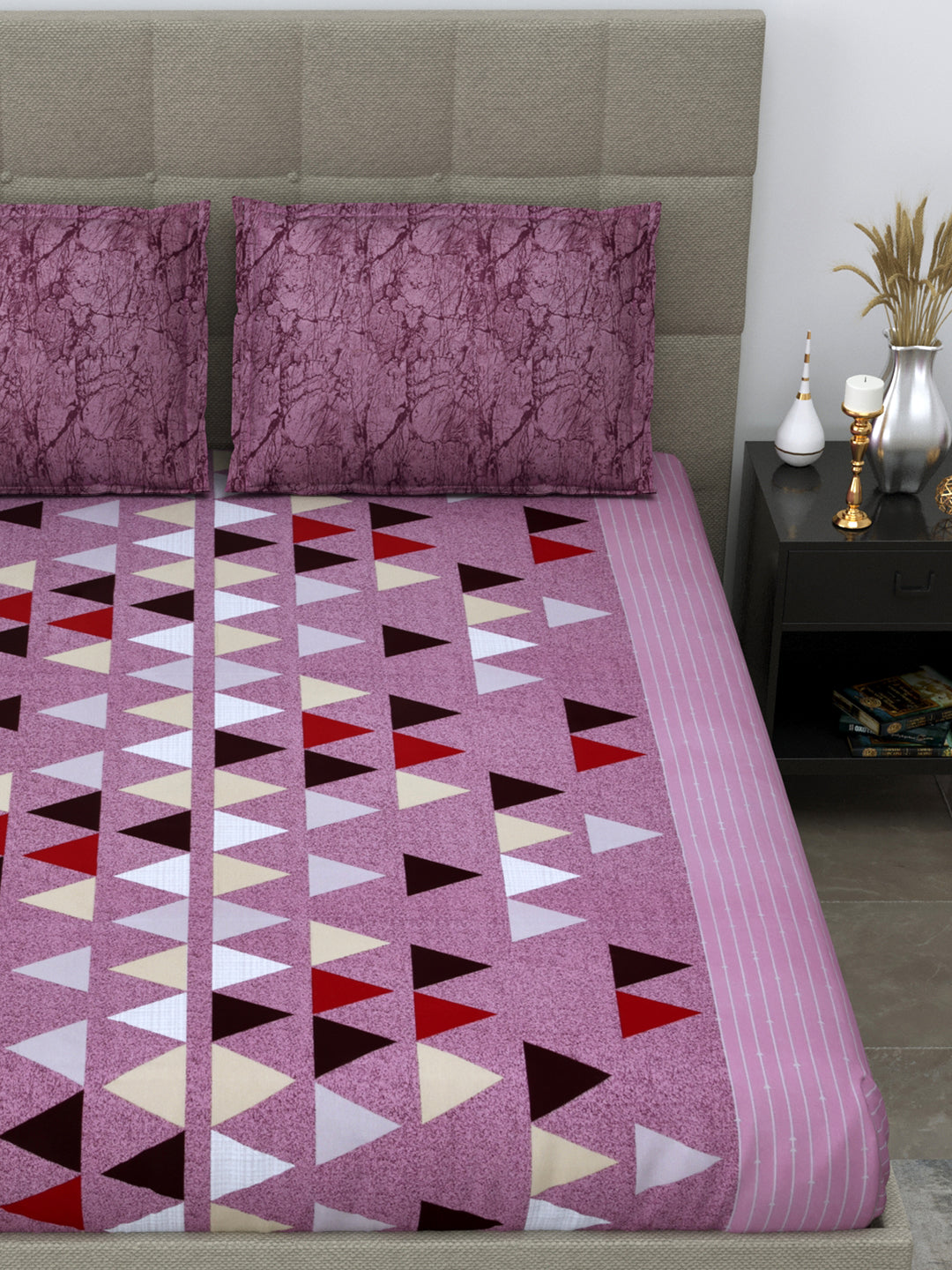 Pink & White Geometric Print King Size Fitted Bedsheet with 2 Pillow Covers